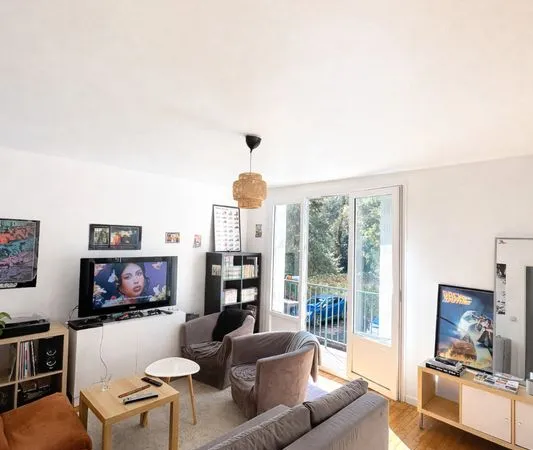 Appartement 3 pieces cave parking balcon canclaux proce