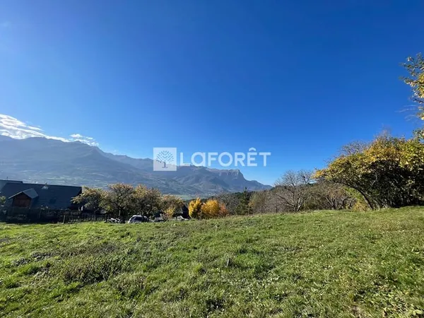 **TERRAIN A BÂTIR 509 m2 - EMBRUN