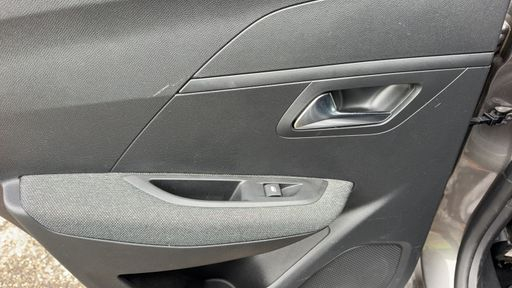 Peugeot 208 1.2 PureTech 100 EAT8 - Style – 2022 – 91321 km – Essence – Boîte Automatique — photo 1