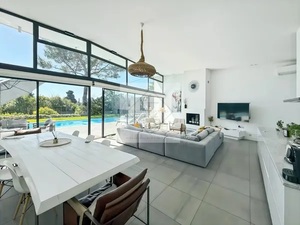 Villa à louer à l’année – Cœur de Mougins