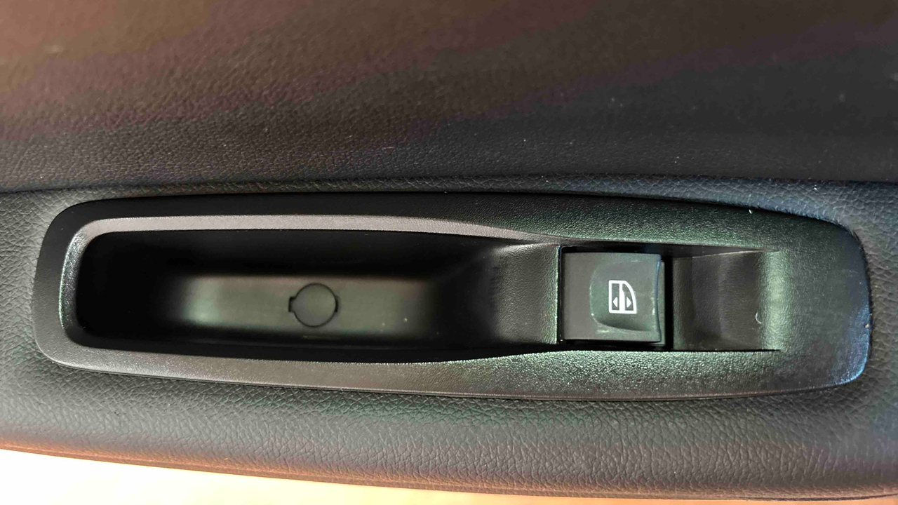 Renault Mégane IV Estate E-TECH Plug-In Hybride 160 — photo 24