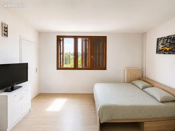 Studio 1 pièce 33 m²