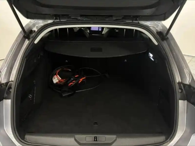 Peugeot 308 sw phev 180ch allure pack e-eat8 — photo 7