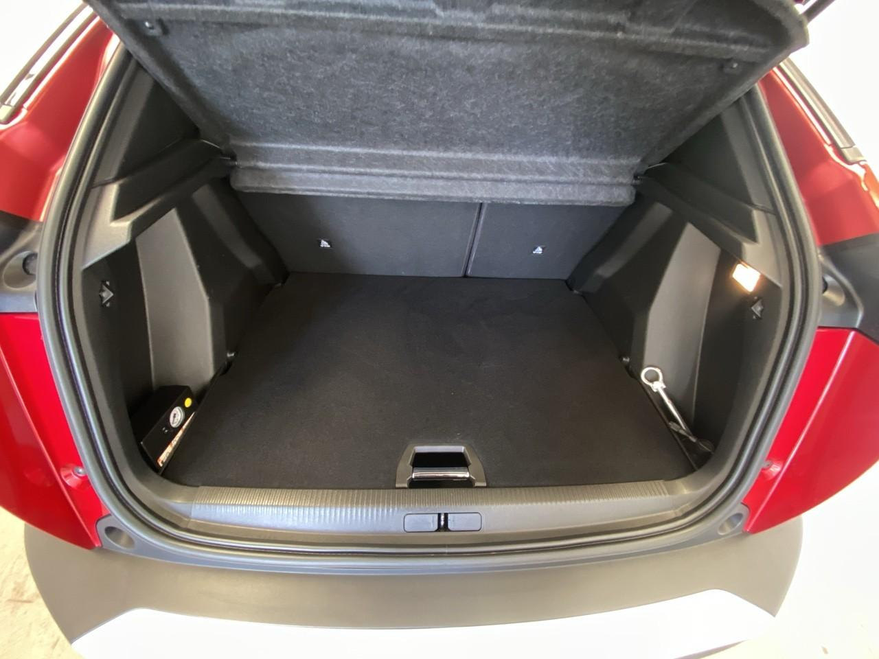 Peugeot 2008 puretech 130 s&s eat8 allure — photo 6