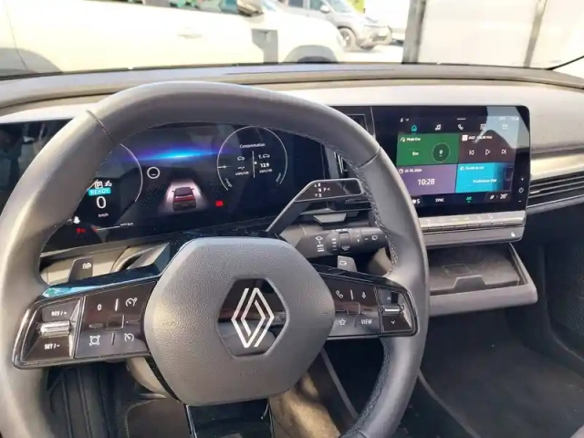 Renault Megane e-tech ev40 130ch standard charge — photo 17