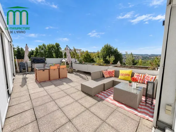 Sublime appartement T4 avec une immense terrasse et un garage