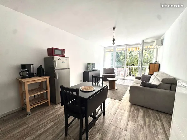 Studio 1 pièce 31 m²