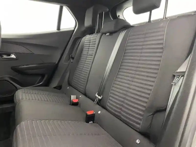 Peugeot 2008 puretech 100 s&amp;s bvm6 — photo 15