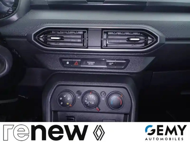 Dacia Sandero sce 65 — photo 29