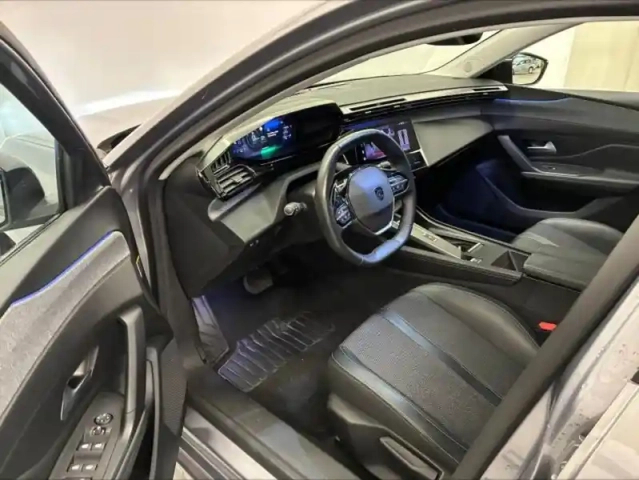 Peugeot 308 sw phev 180ch allure pack e-eat8 — photo 14