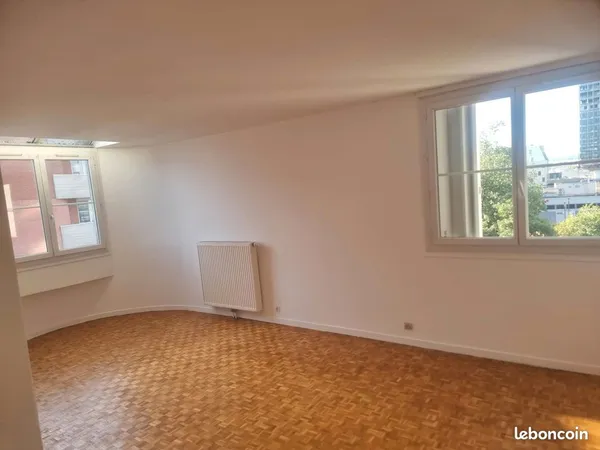 T3 au coeur de Cergy-Préfecture - RER A, commerces et restaurants à pied