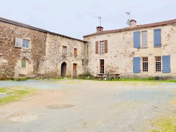 A Vendre MERVENT propriete de 245M2
