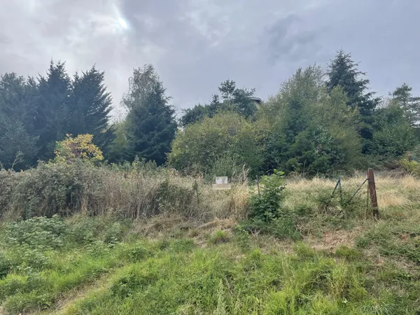 TERRAIN CONSTRUCTIBLE AU CALME