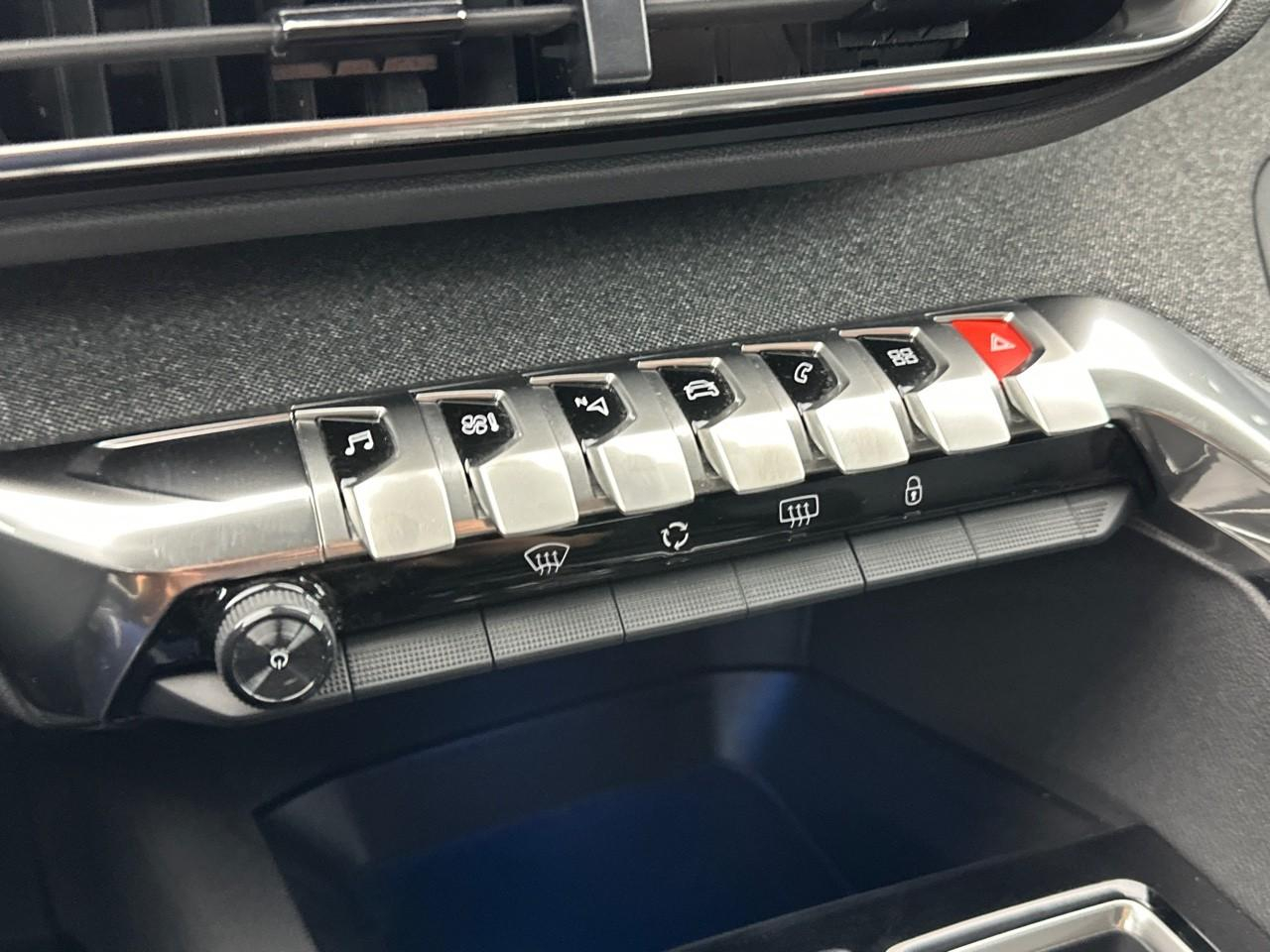 Peugeot 3008 puretech 130ch s&s eat8 allure pack — photo 26