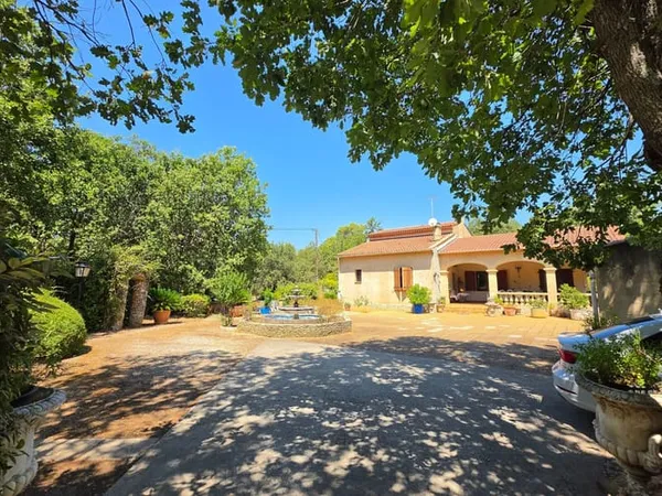 Maison 5 pièces 145 m²