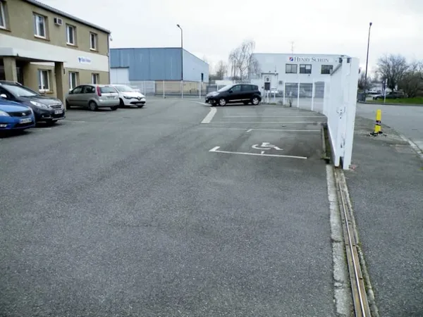 Bureaux 192 m²