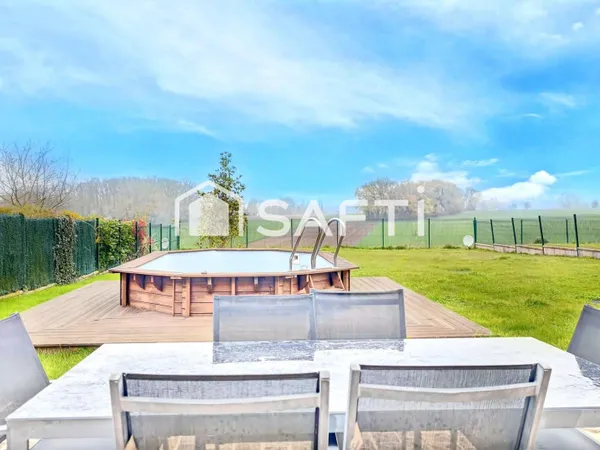 Maison 7 pièces, 4 chambres,piscine, 880m2 jardin