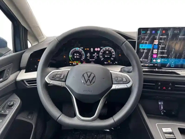 Volkswagen Golf 1.5 ehybrid 204 dsg6 — photo 32