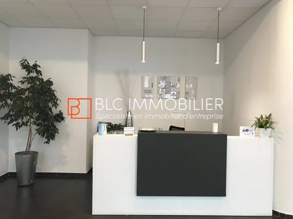 Local commercial 146 m²