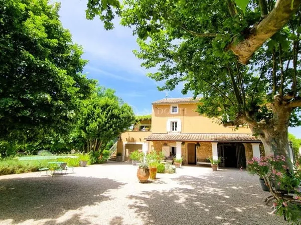 Maison 5 pièces 200 m²