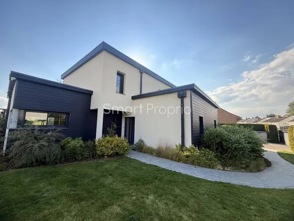 Maison 10 pièces 263 m²