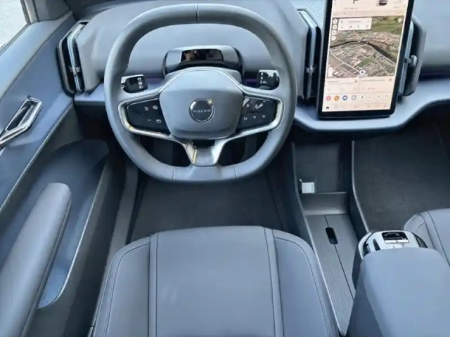 Volvo Ex30 single extended range 272ch plus — photo 8