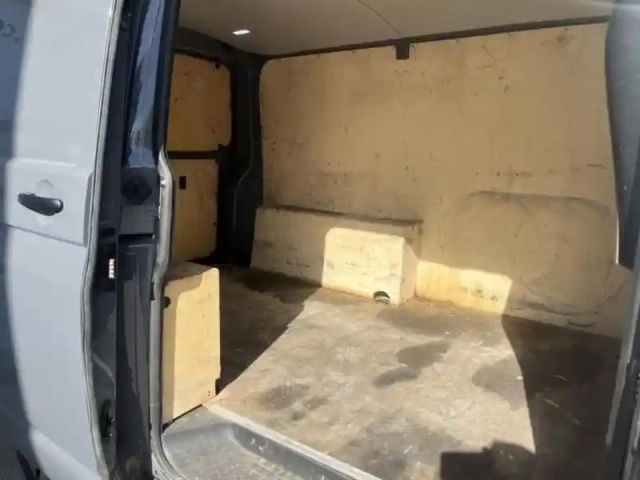 Volkswagen Transporter fg 2.8t l1h1 2.0 tdi 150ch business — photo 11