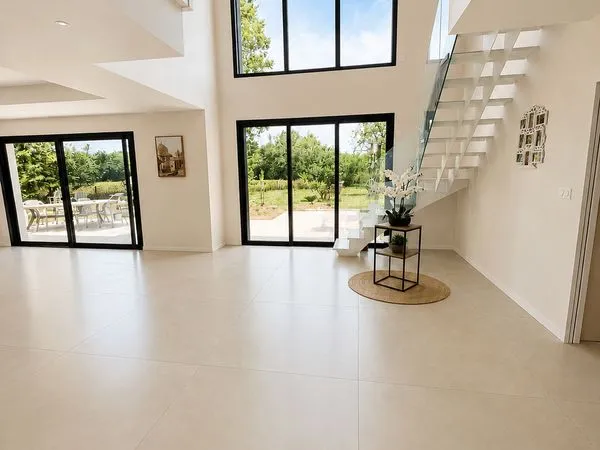 Magnifique maison d'architecte contemporaine - 300 m² - Paucourt