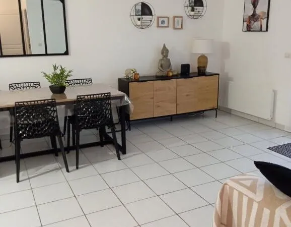 APPARTEMENT T2 RESIDENCE AVEC PISCINE