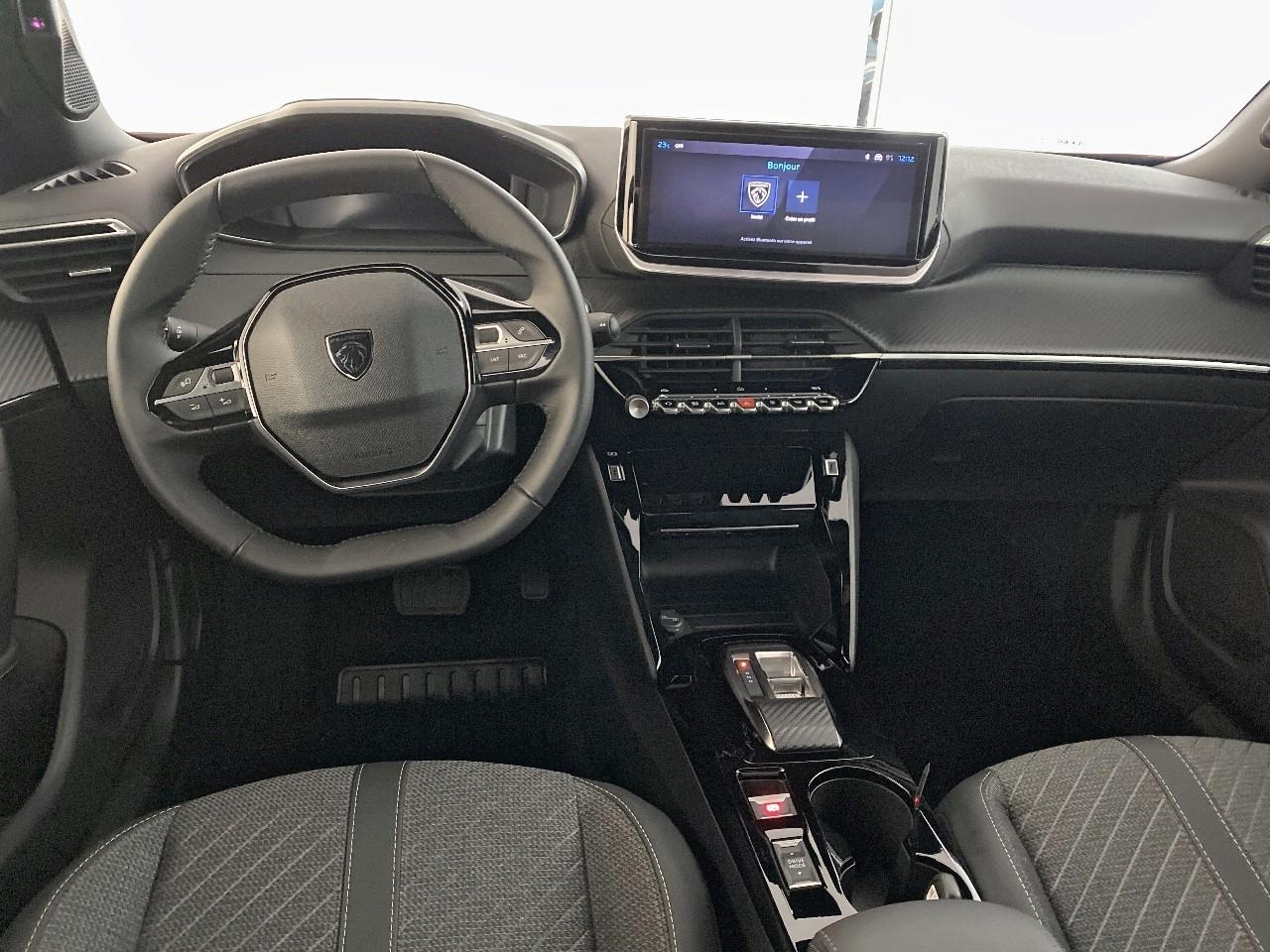 Peugeot 2008 hybrid 145 ch e-dcs6 allure — photo 8