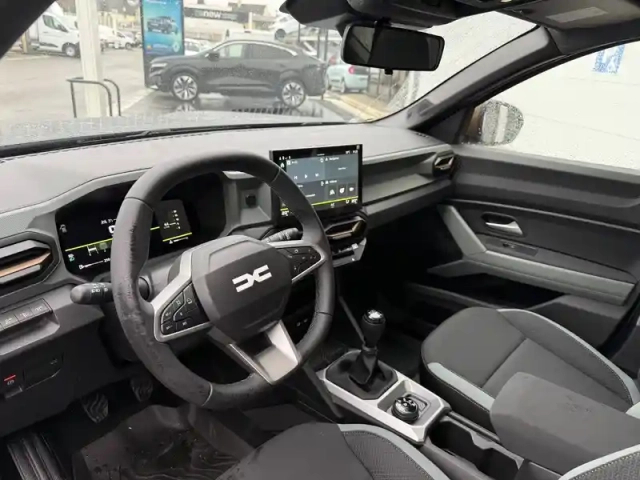 Dacia Bigster mild hybrid 130 4x4 — photo 9