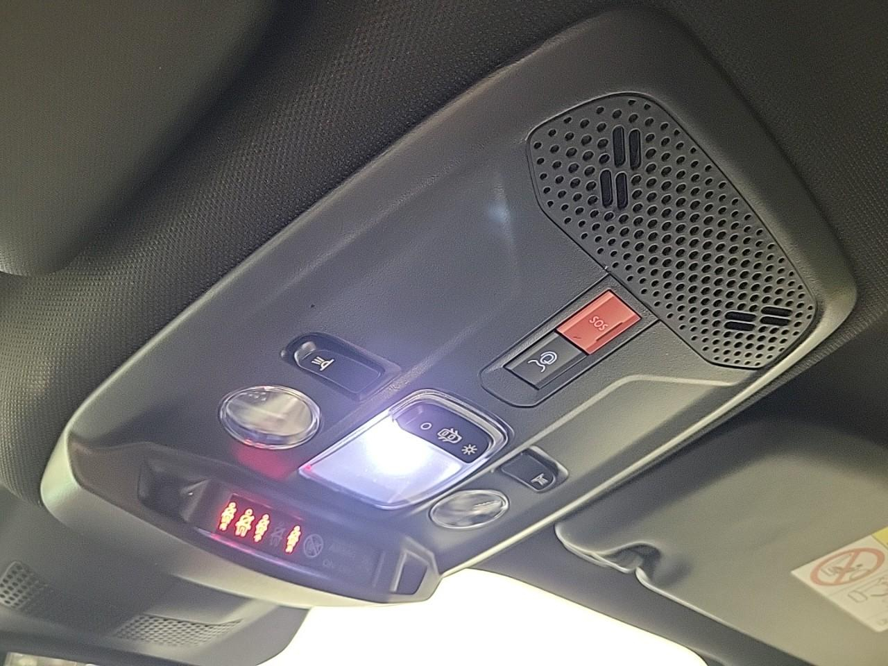 Peugeot 2008 hybrid 145 e-dcs6 allure — photo 24