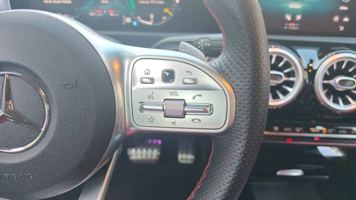 Mercedes Classe A 250 224 7G-DCT - AMG Line – 2019 – 48734 km – Essence – Boîte Automatique — photo 26