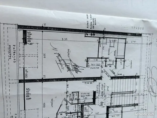 Appt 31 M² au sol, à rénover, Bourg L'Evêque, parking