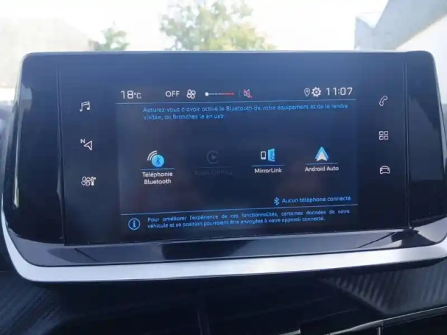 Peugeot 208 puretech 75 s&amp;s bvm5 — photo 21