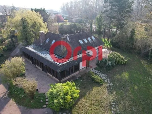 Maison 5 pièces 240 m²