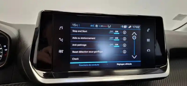 Peugeot 208 puretech 100 s&amp;s bvm6 — photo 27