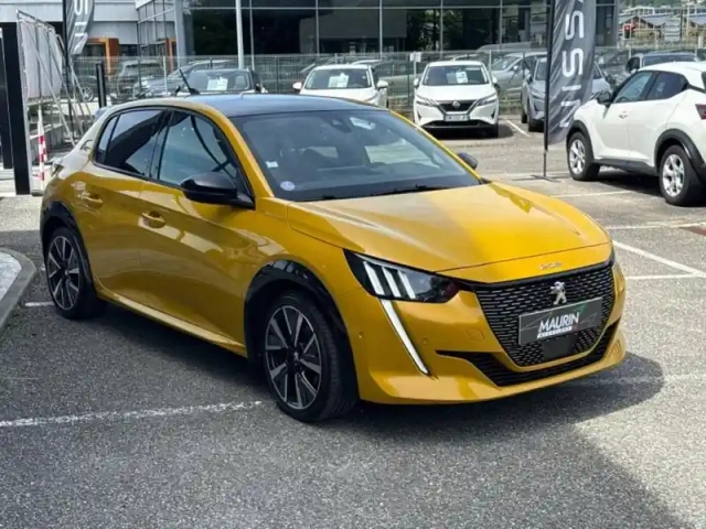 Peugeot 208 1.2 puretech 130ch s&amp;s gt line eat8 7cv — photo 3