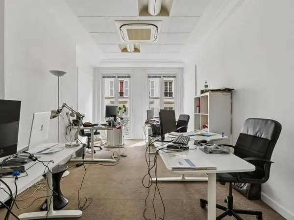 Bureaux 158 m²