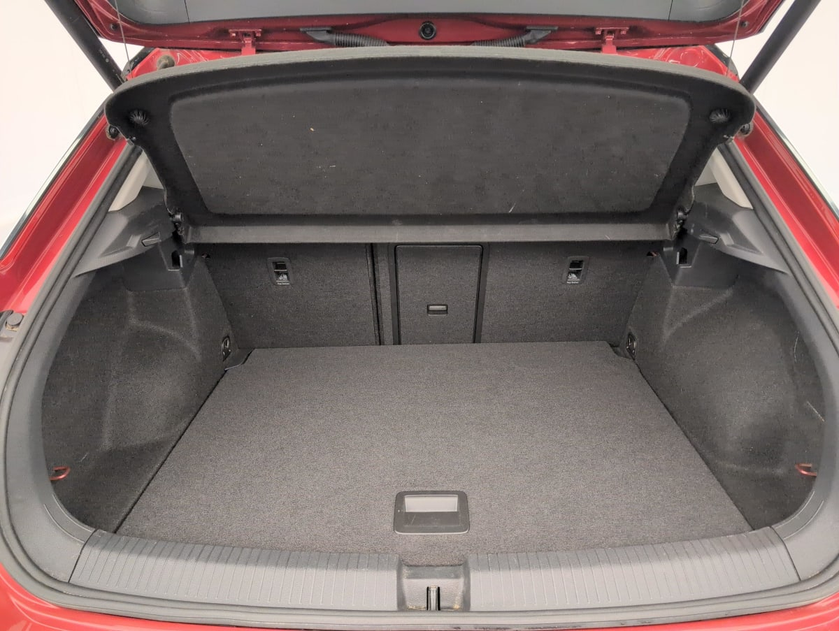 Volkswagen T-Roc — photo 11