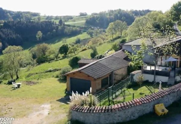 Maison - 5 pièces -138 m²