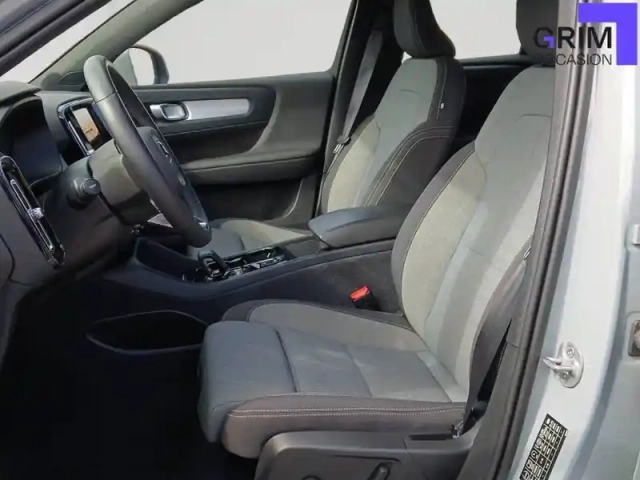 Volvo Xc40 t4 recharge 129+82 ch dct7 — photo 4
