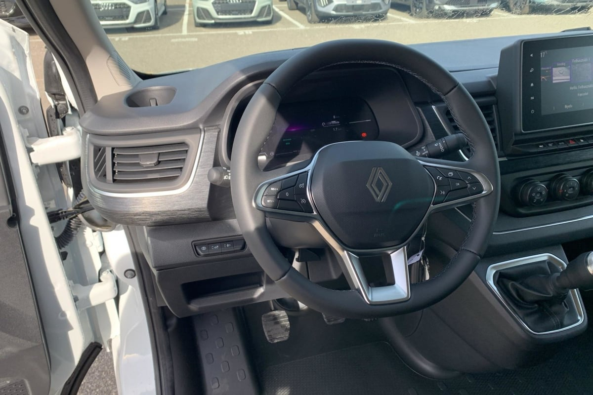 Renault TRAFIC FOURGON — photo 14