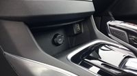 Peugeot 308 Active Business BlueHDi 130 S S EAT8 — photo 16
