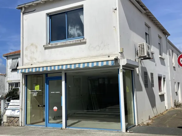 LOCAL COMMERCIAL AVEC APPARTEMENT