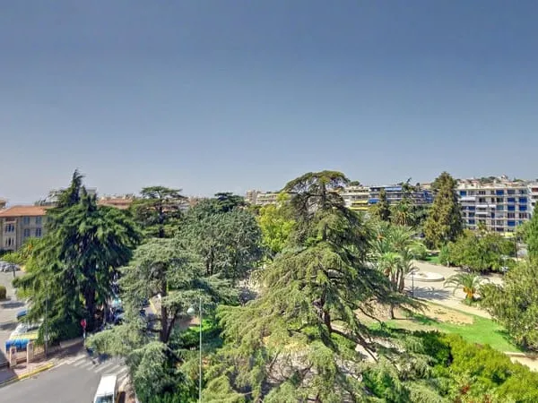 LE CANNET à vendre 4 pièces de 117 m2 avec terrasse et balco