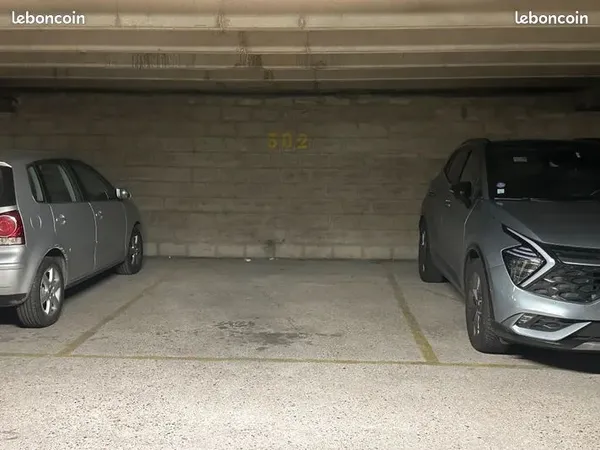 Place de parking couverte
