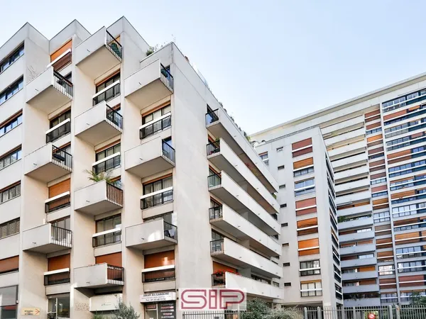 Stationnement Location Paris   24000€
