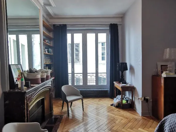Appartement 6 pièces 207 m²