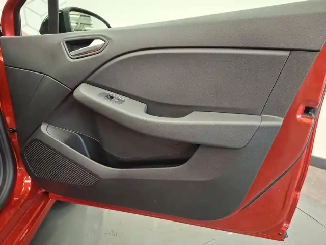 Renault Clio tce 90 — photo 22